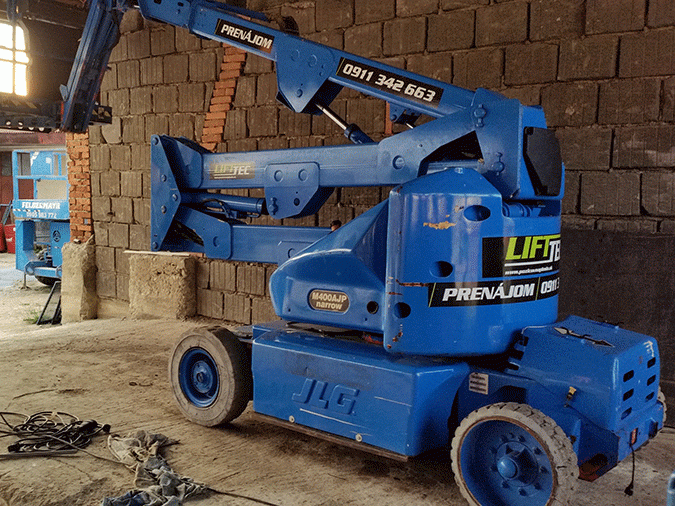 JLG M400 AJPN