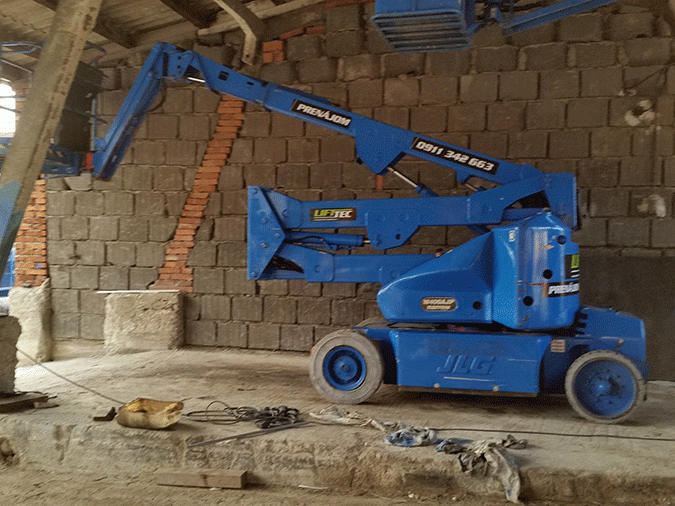 JLG M400 AJPN - 3